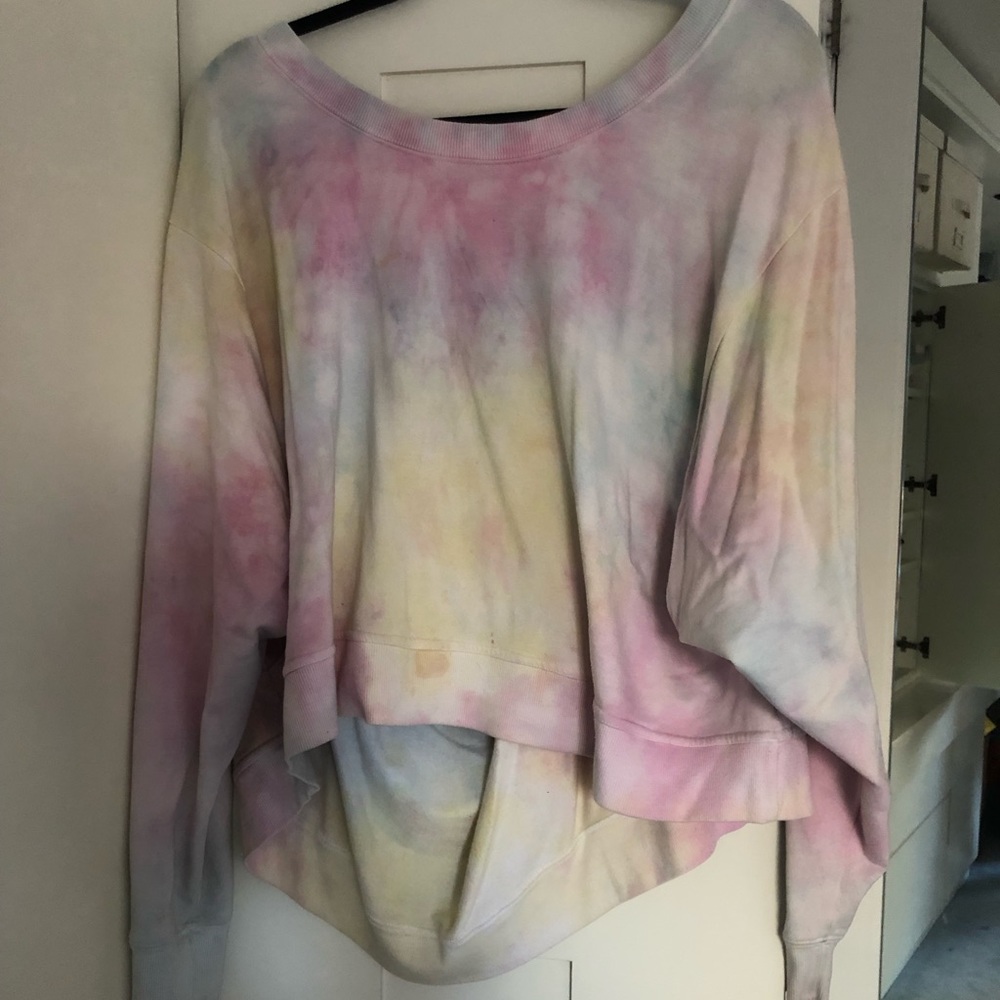 sweatshirt